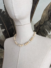 Charger l&#39;image dans la galerie, Collier en perles de verre