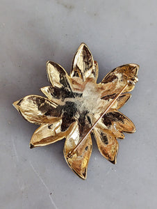 Broche fleur rouge