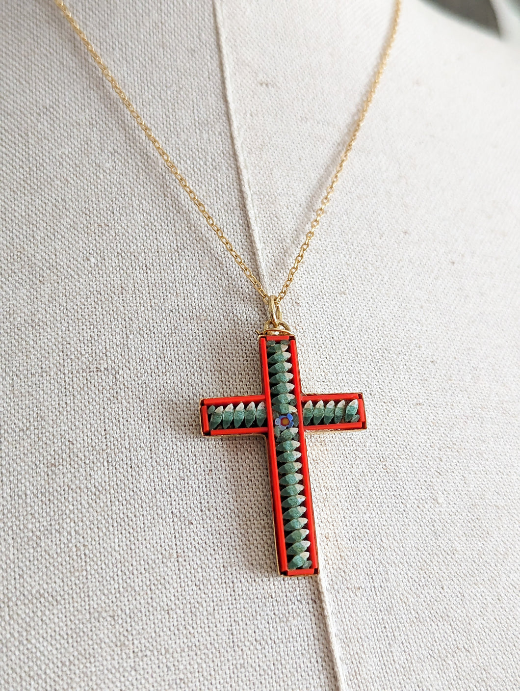 Croix mosaïque italienne