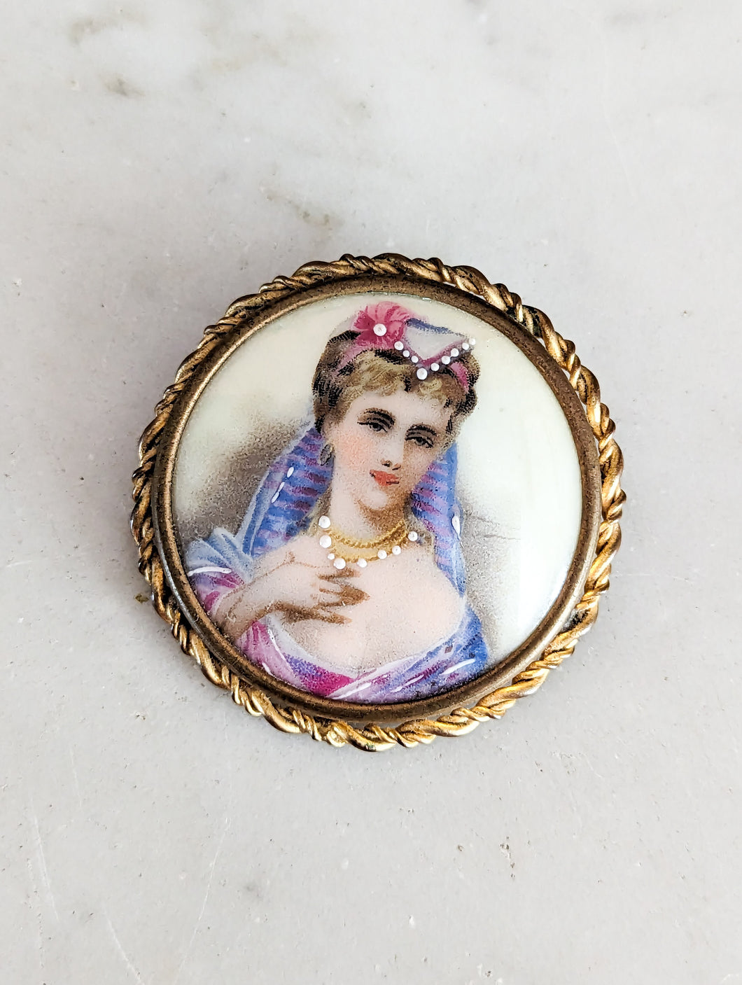 Broche porcelaine de Limoges