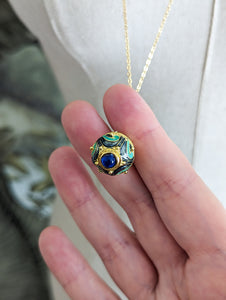 Pendentif oeuf