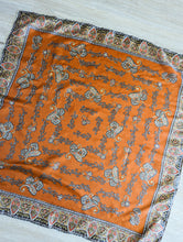 Charger l&#39;image dans la galerie, Foulard en soie