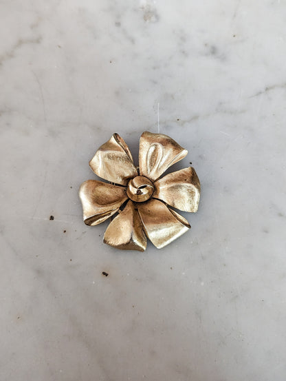 Broche fleur Trifari