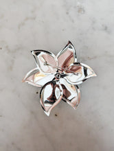 Charger l&#39;image dans la galerie, Broche fleur 50&#39;s