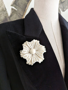 Broche fleur 50's
