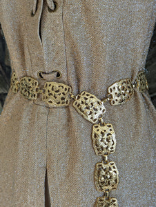 Ceinture gravée de fleurs