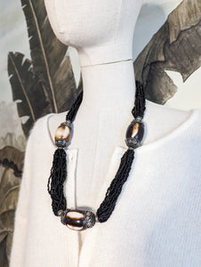 Collier perles noires