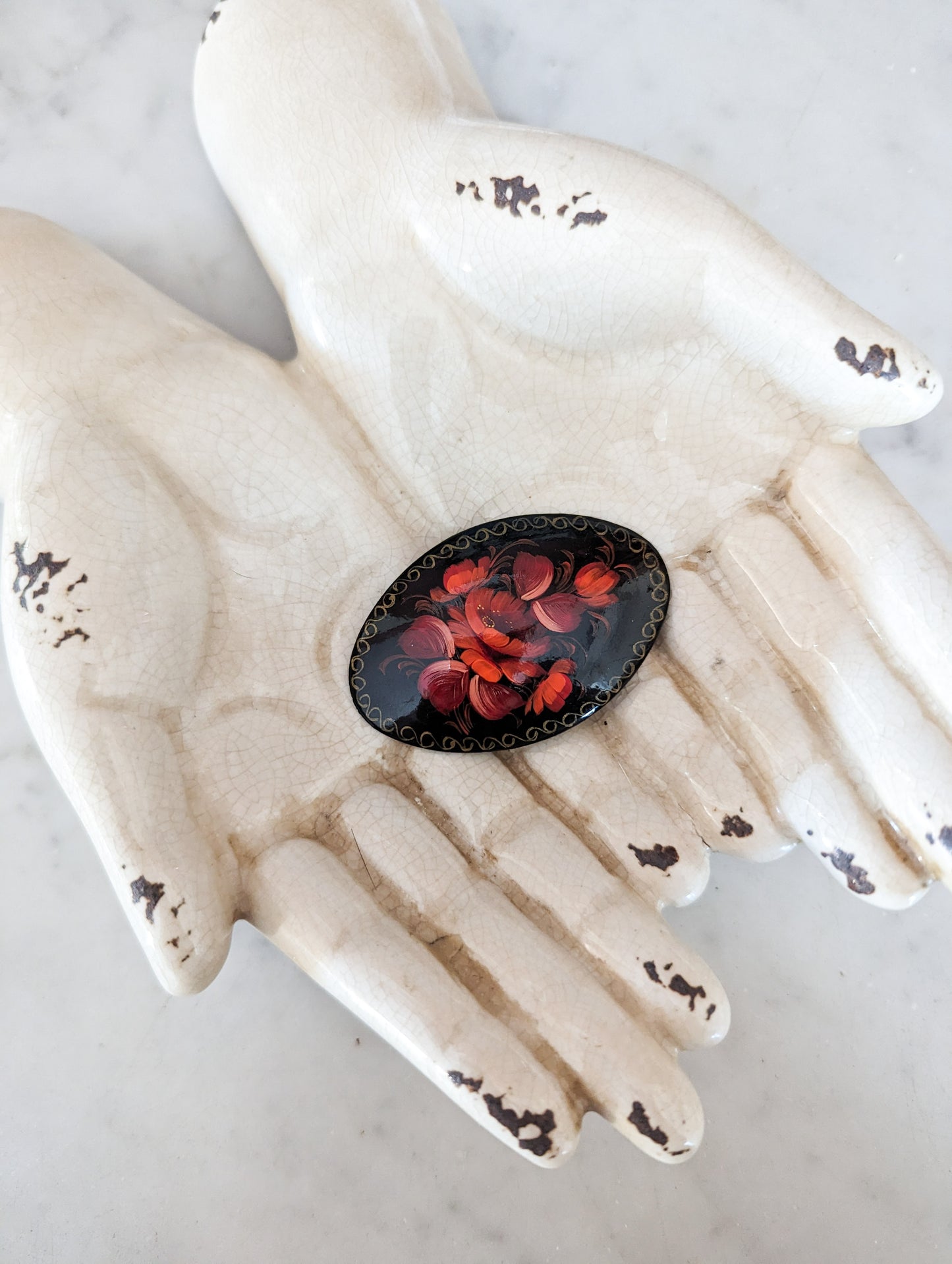 Broche peinte à la main