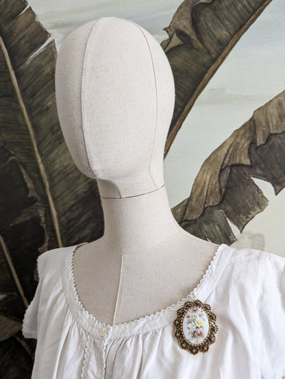 Pendentif/broche porcelaine