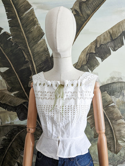 Top brodé 1900's taille 34