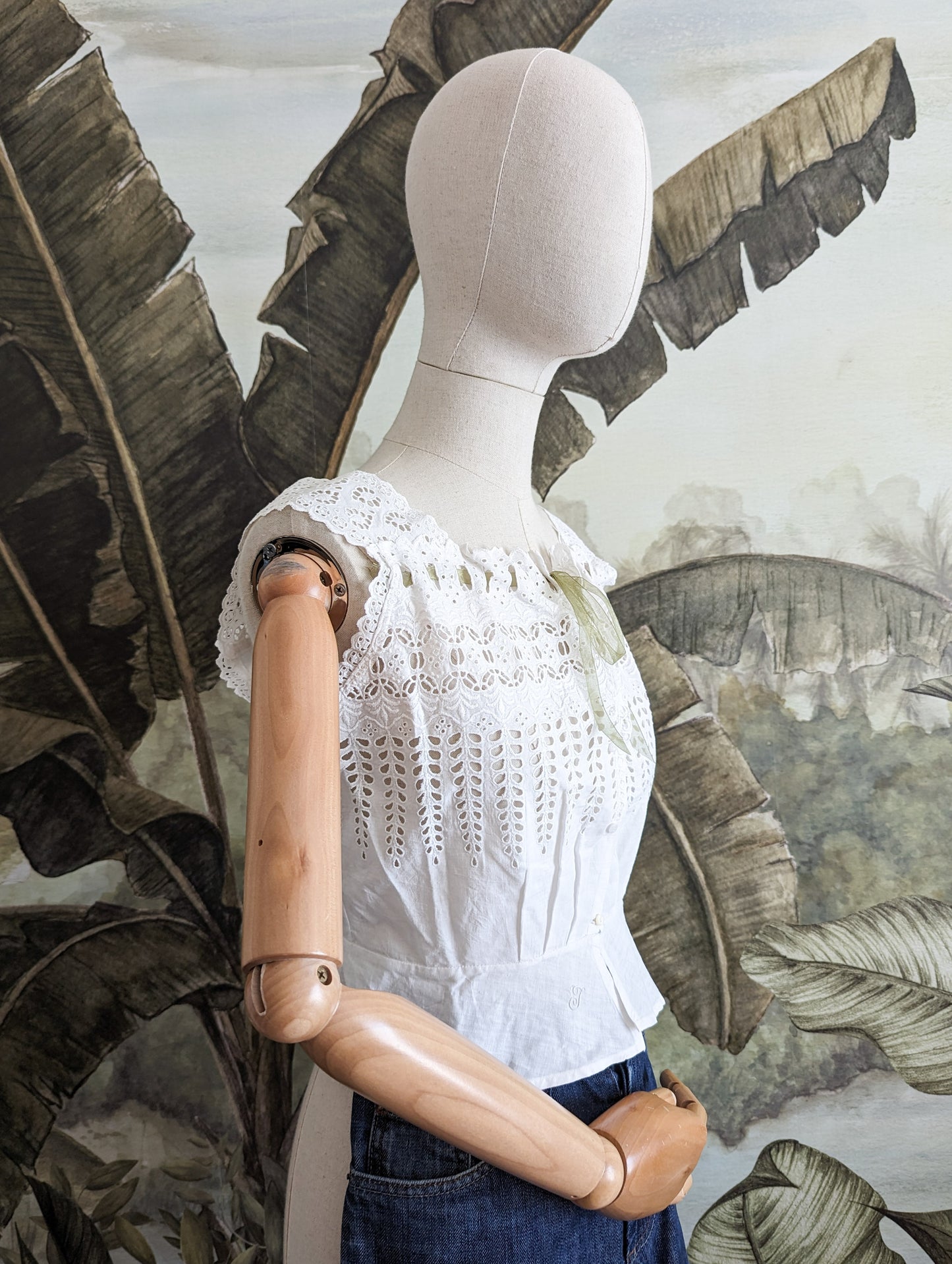 Top brodé 1900's taille 34