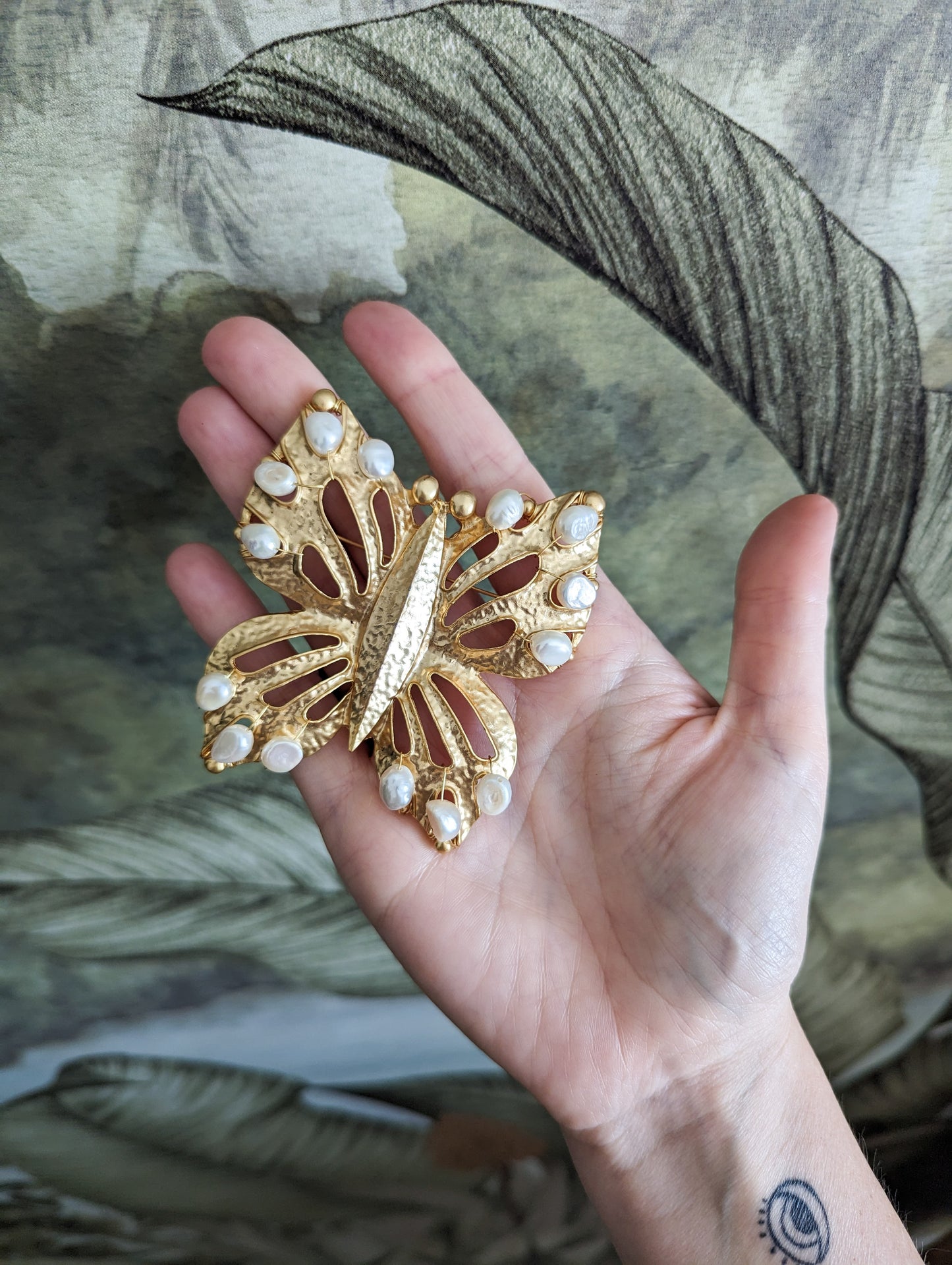 Grande broche papillon perles