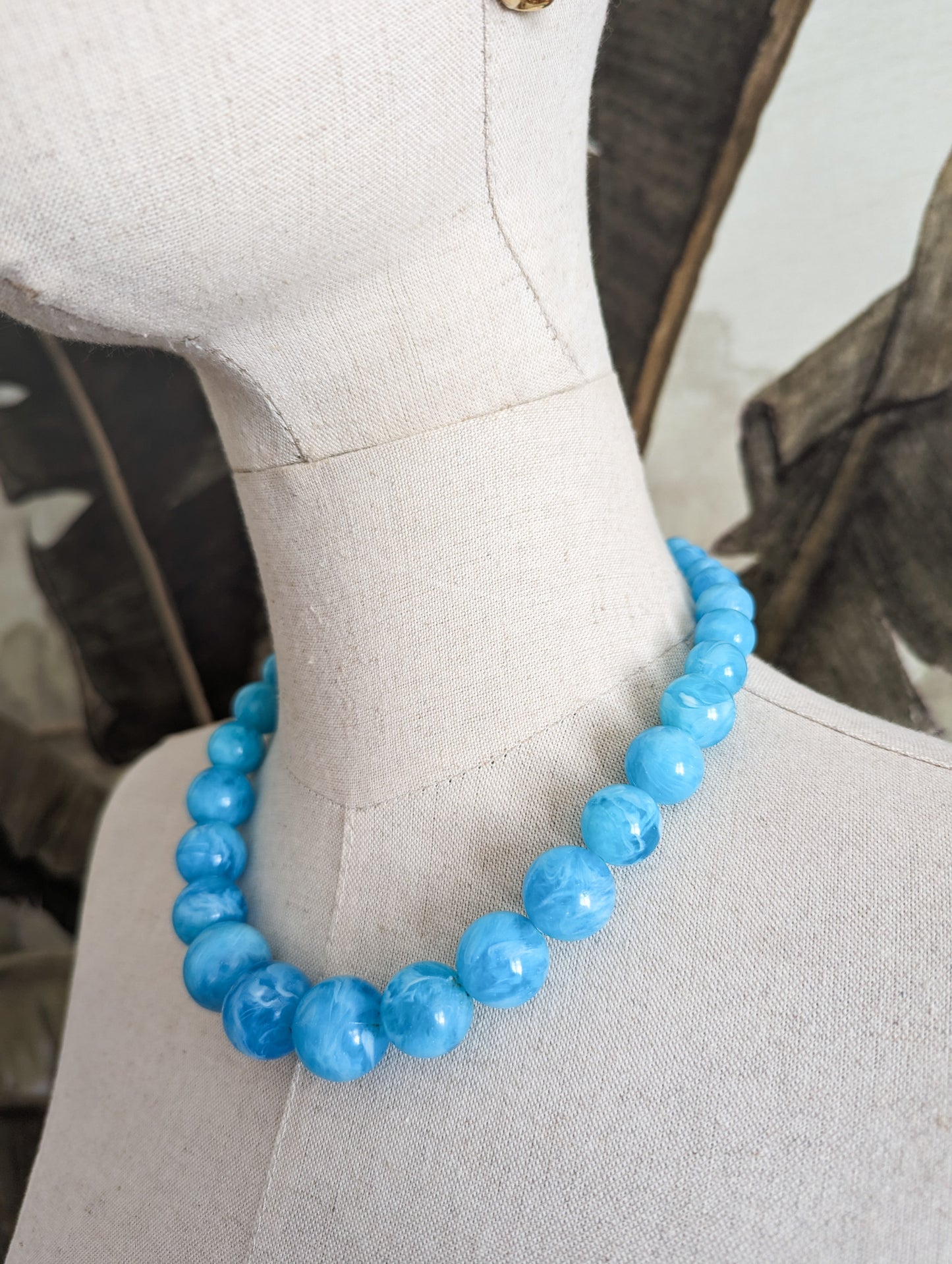 Collier bleu azur
