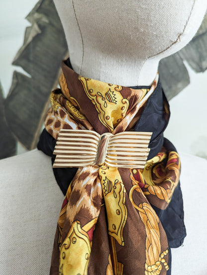 Pince à foulard noeud