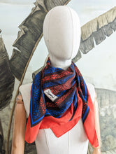 Charger l&#39;image dans la galerie, Foulard Yves Saint Laurent