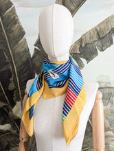 Charger l&#39;image dans la galerie, Foulard Yves Saint Laurent