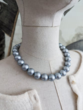 Charger l&#39;image dans la galerie, Collier perles bleues