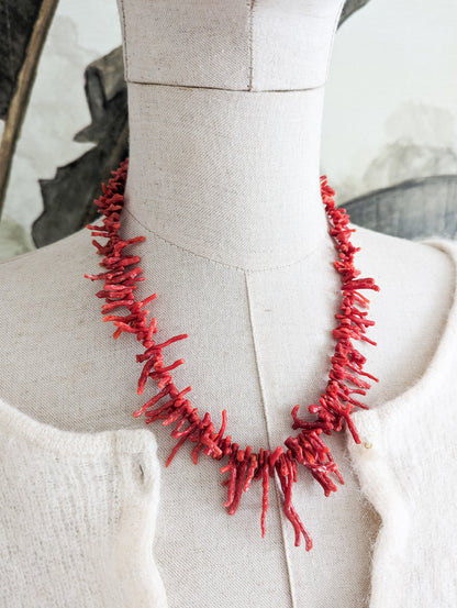 Rare collier corail 50's