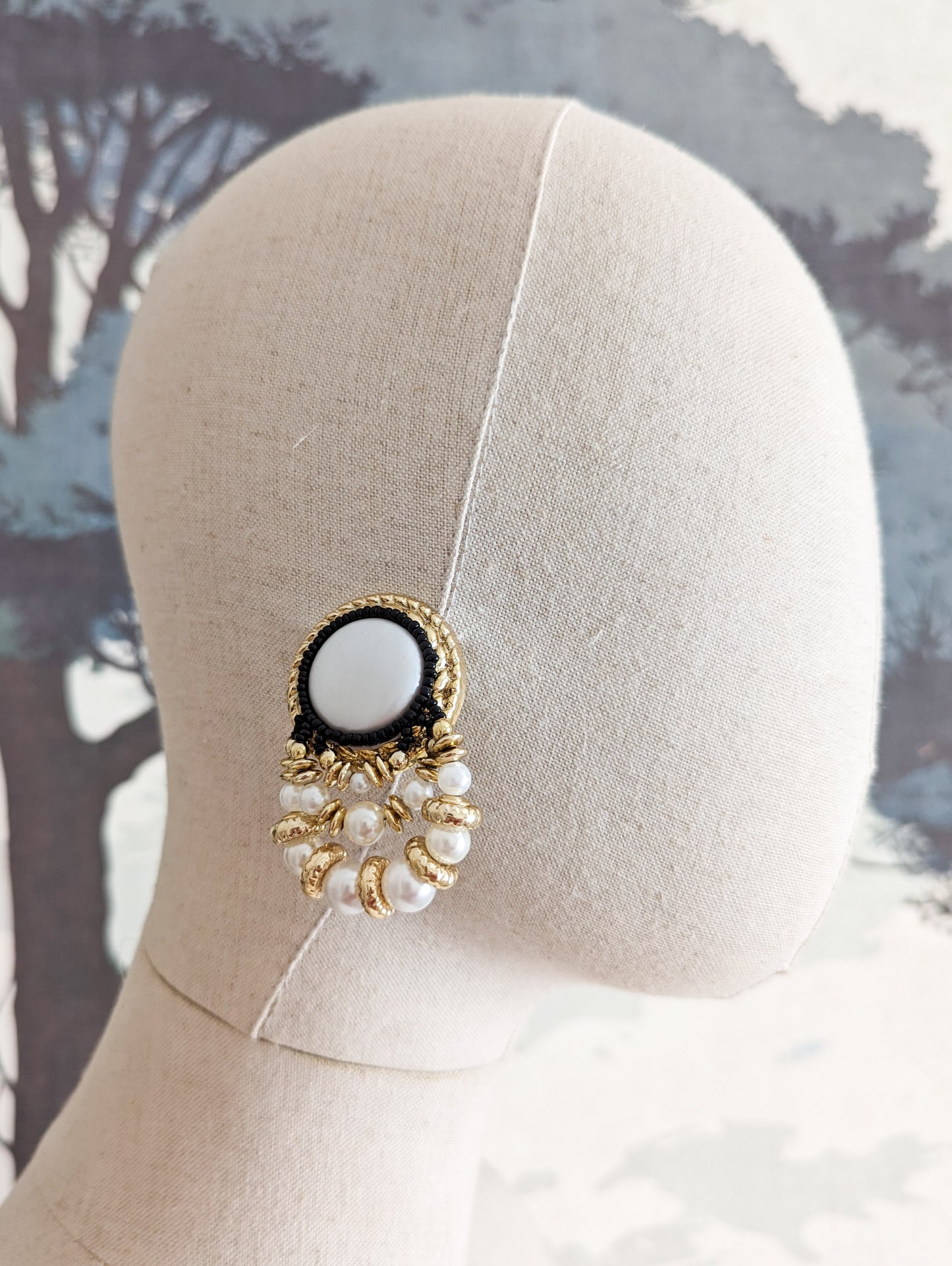 Boucles baroques blanches