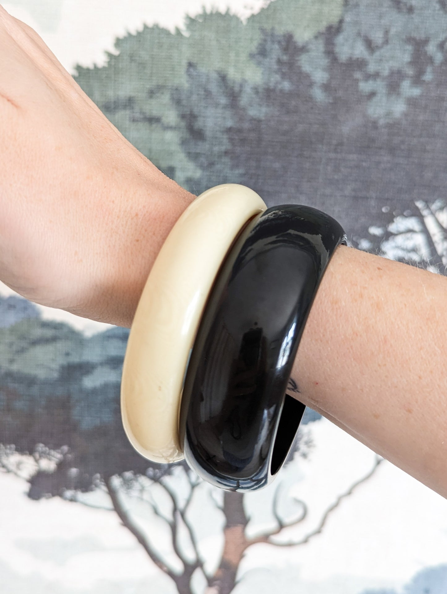 Lot bracelets crème et noir