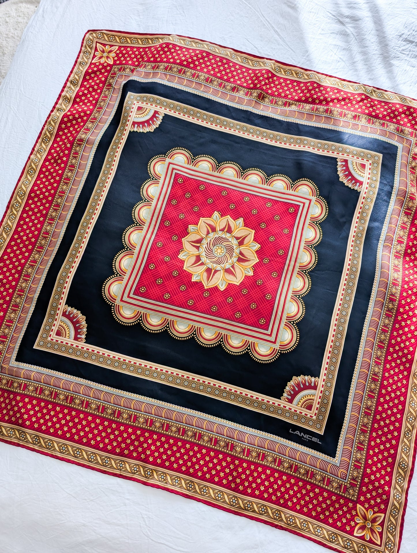 Foulard en soie Lancel