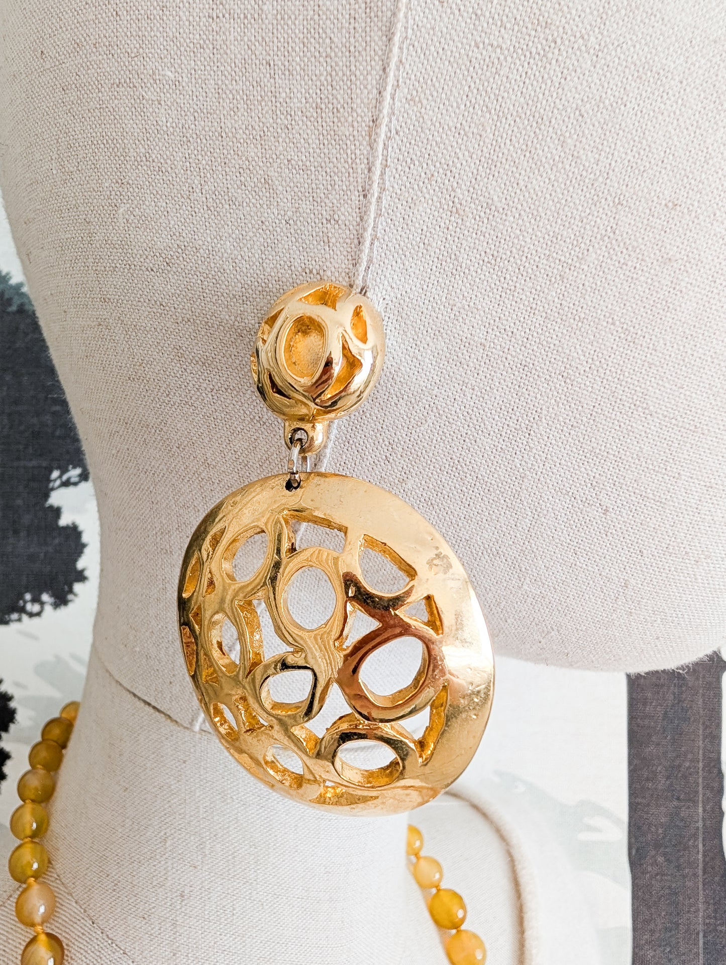 Très grande paire de boucles 80's