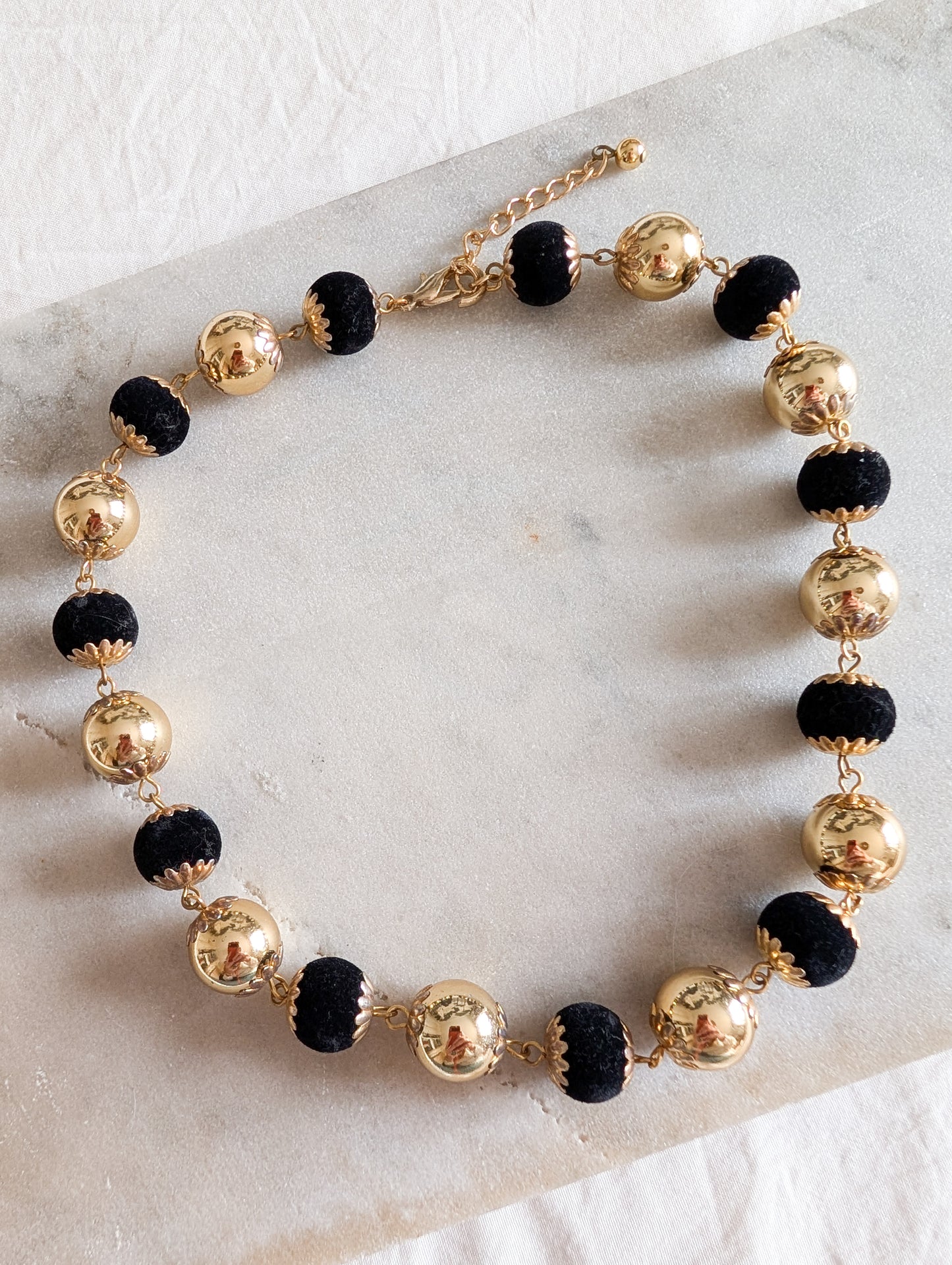 Collier de perles velours