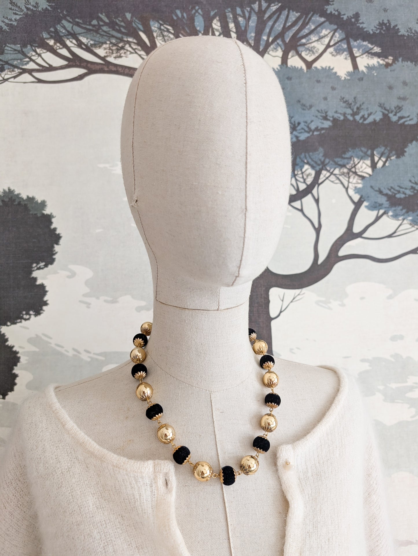 Collier de perles velours