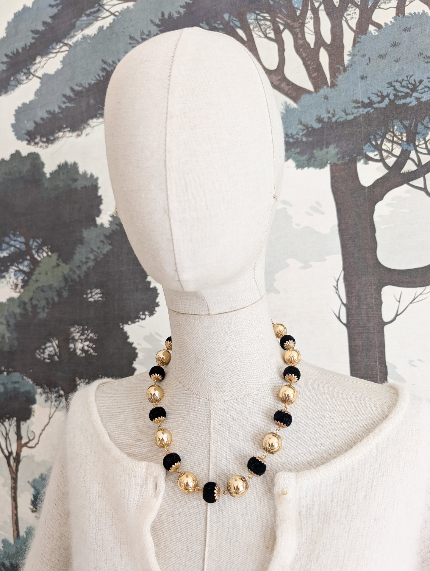 Collier de perles velours