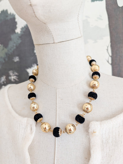Collier de perles velours