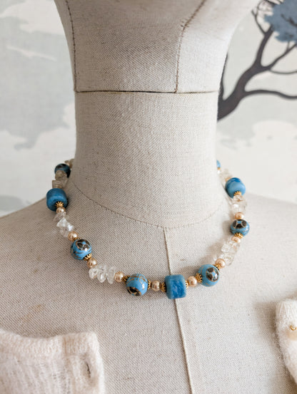 Collier cloisonné et cristaux