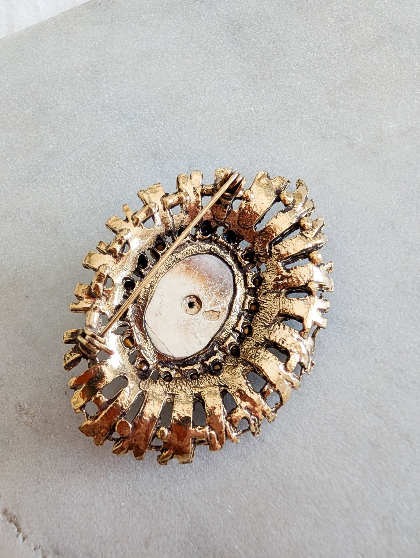 Broche Baroque hématite