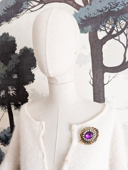 Broche baroque violette