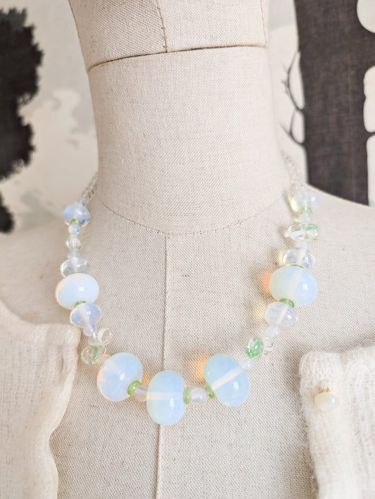 Collier opaline