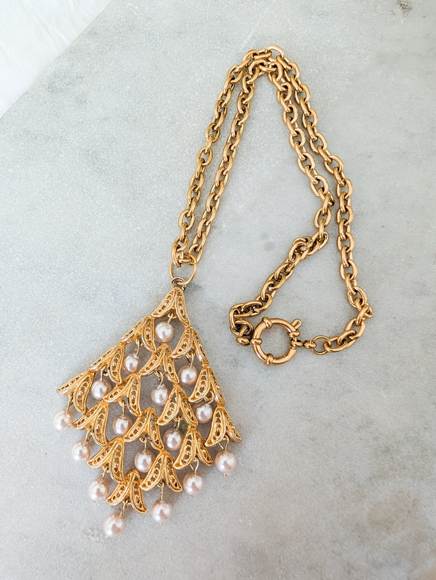 Grand pendentif perles 60's