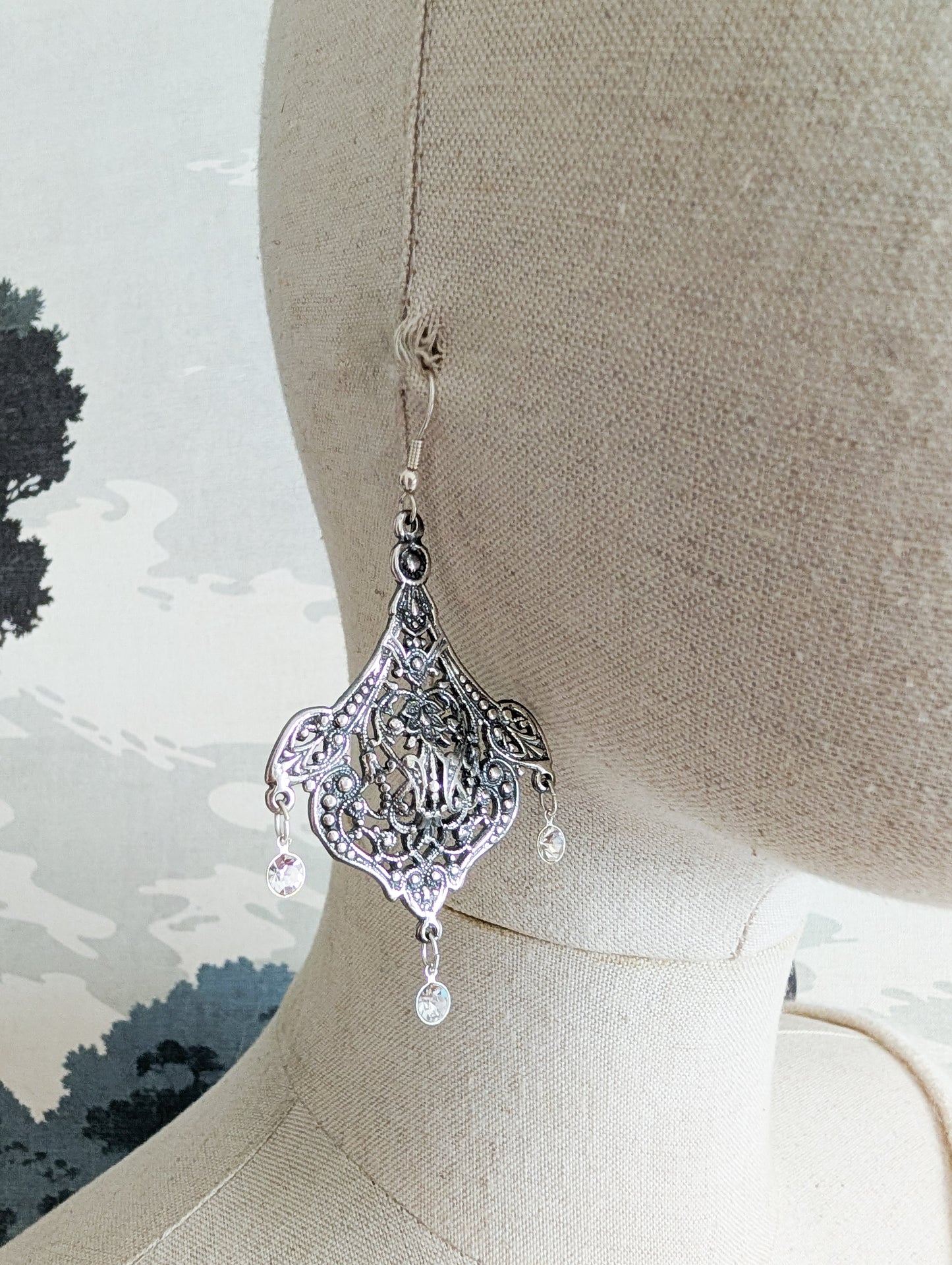 Grandes boucles Art Nouveau pierres blanches