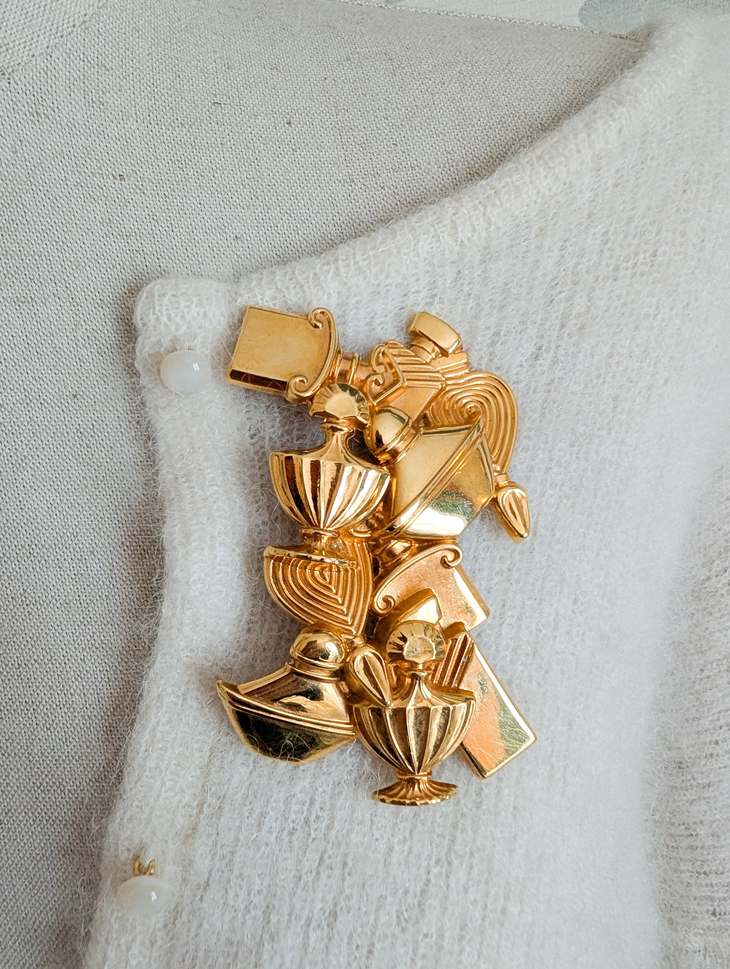 Grande broche Guerlain