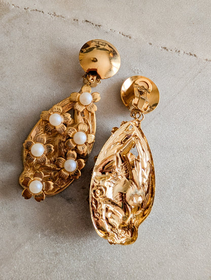 Longues boucles fleurs