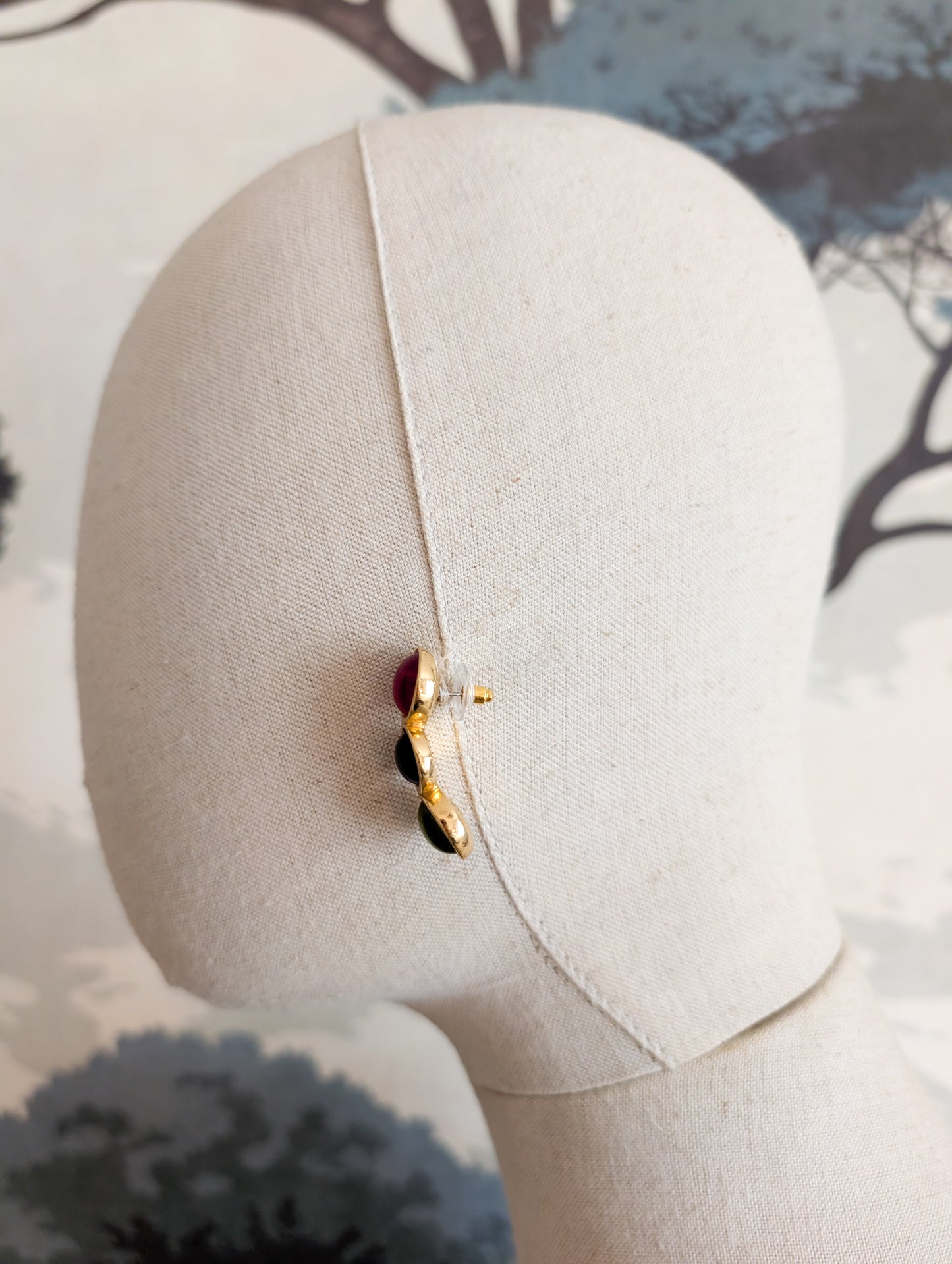 Boucles cabochons pour oreilles percées