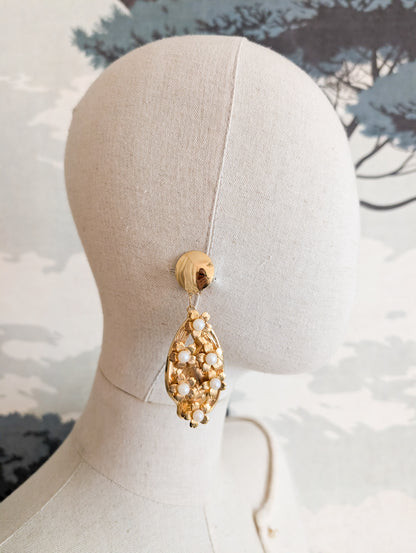 Longues boucles fleurs