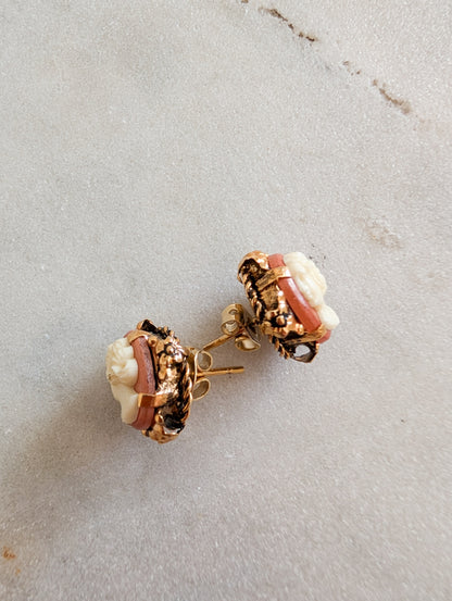 Boucles camés oreilles percées