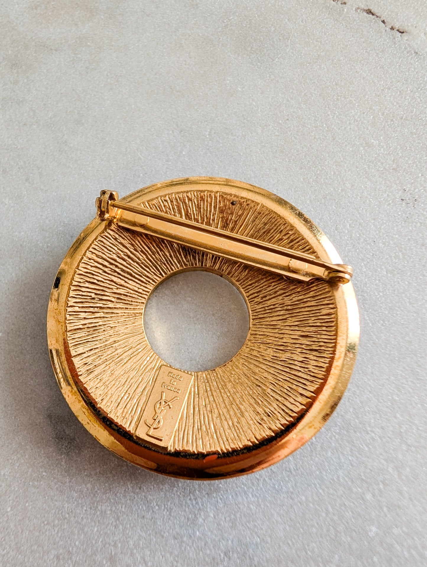 Broche Yves Saint Laurent