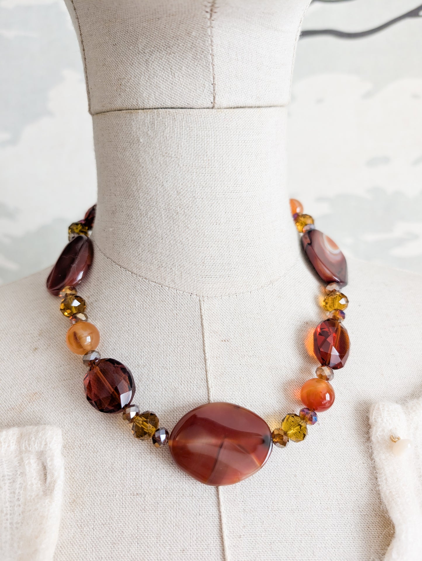 Collier Agates