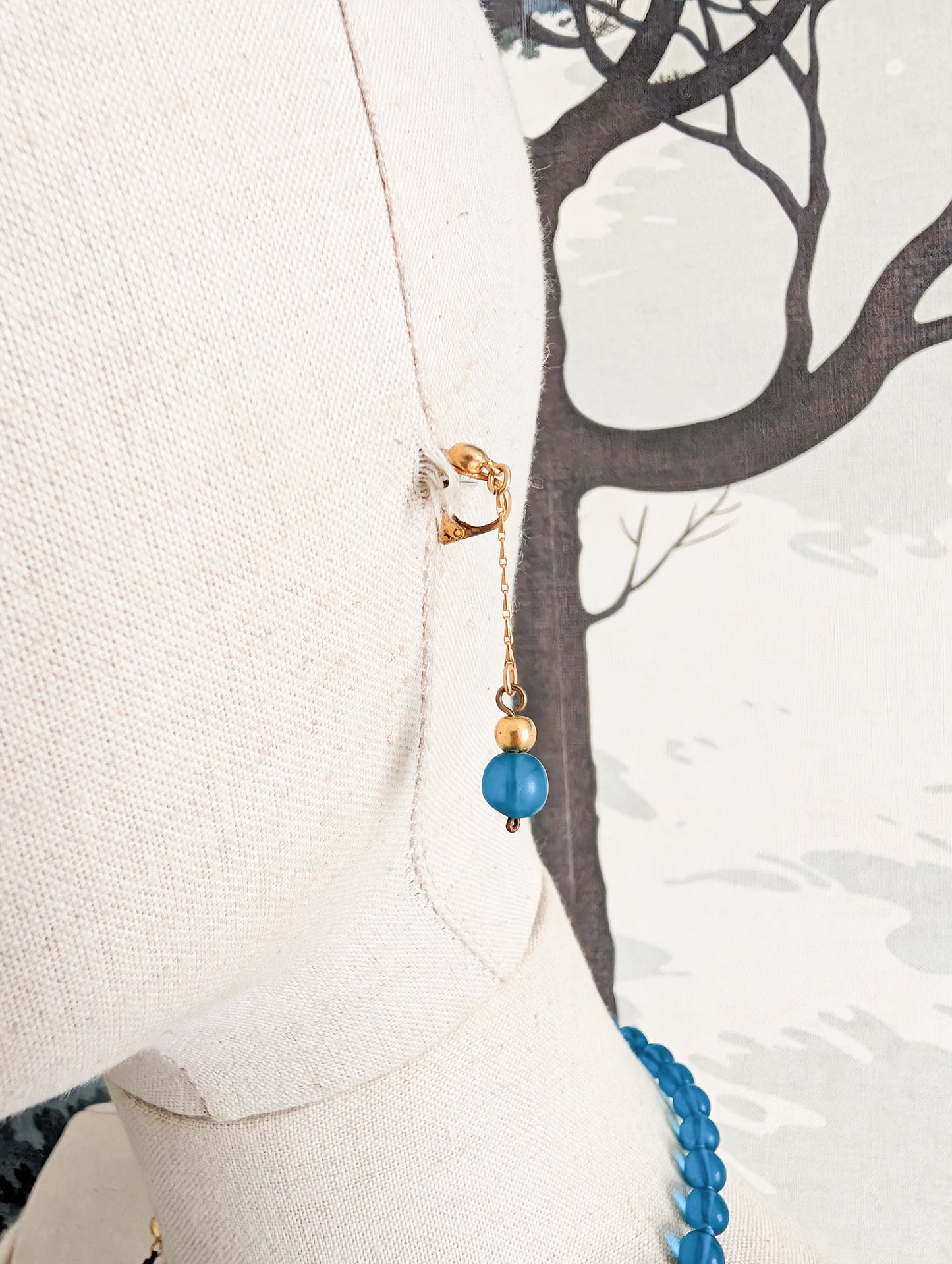 Parure en verre bleu