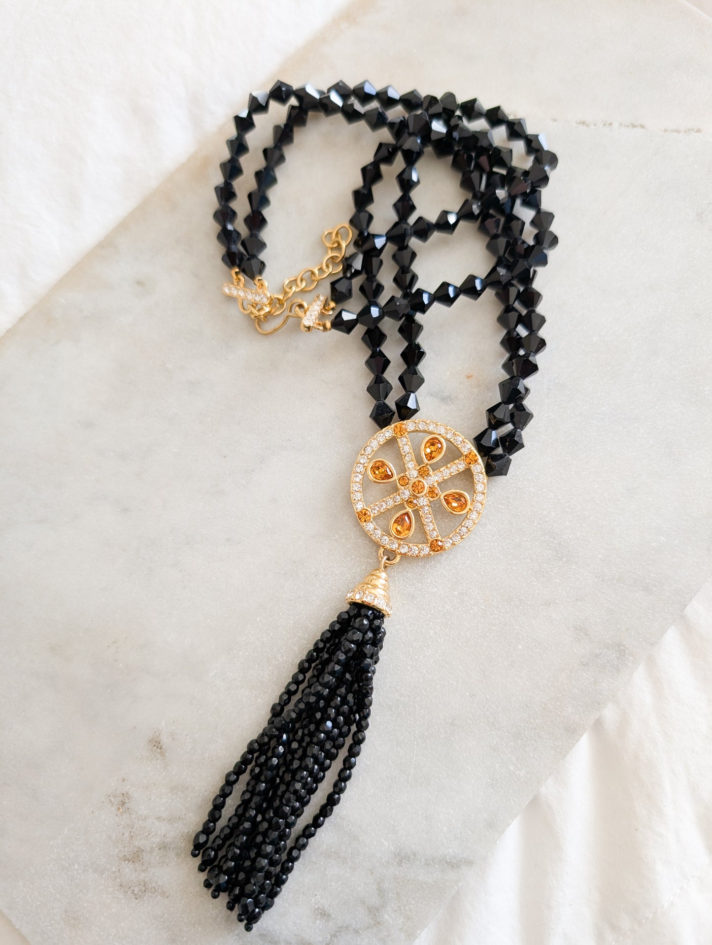 Collier verre noir