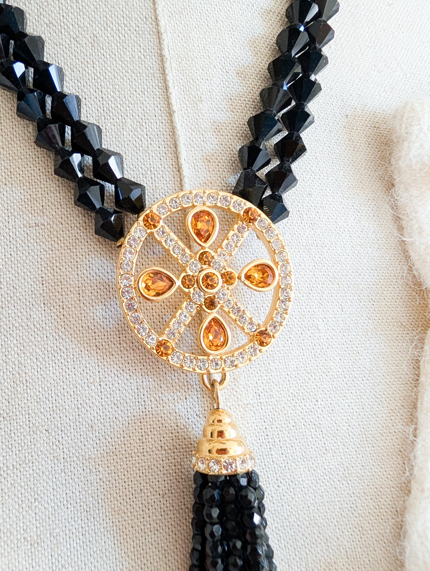 Collier verre noir