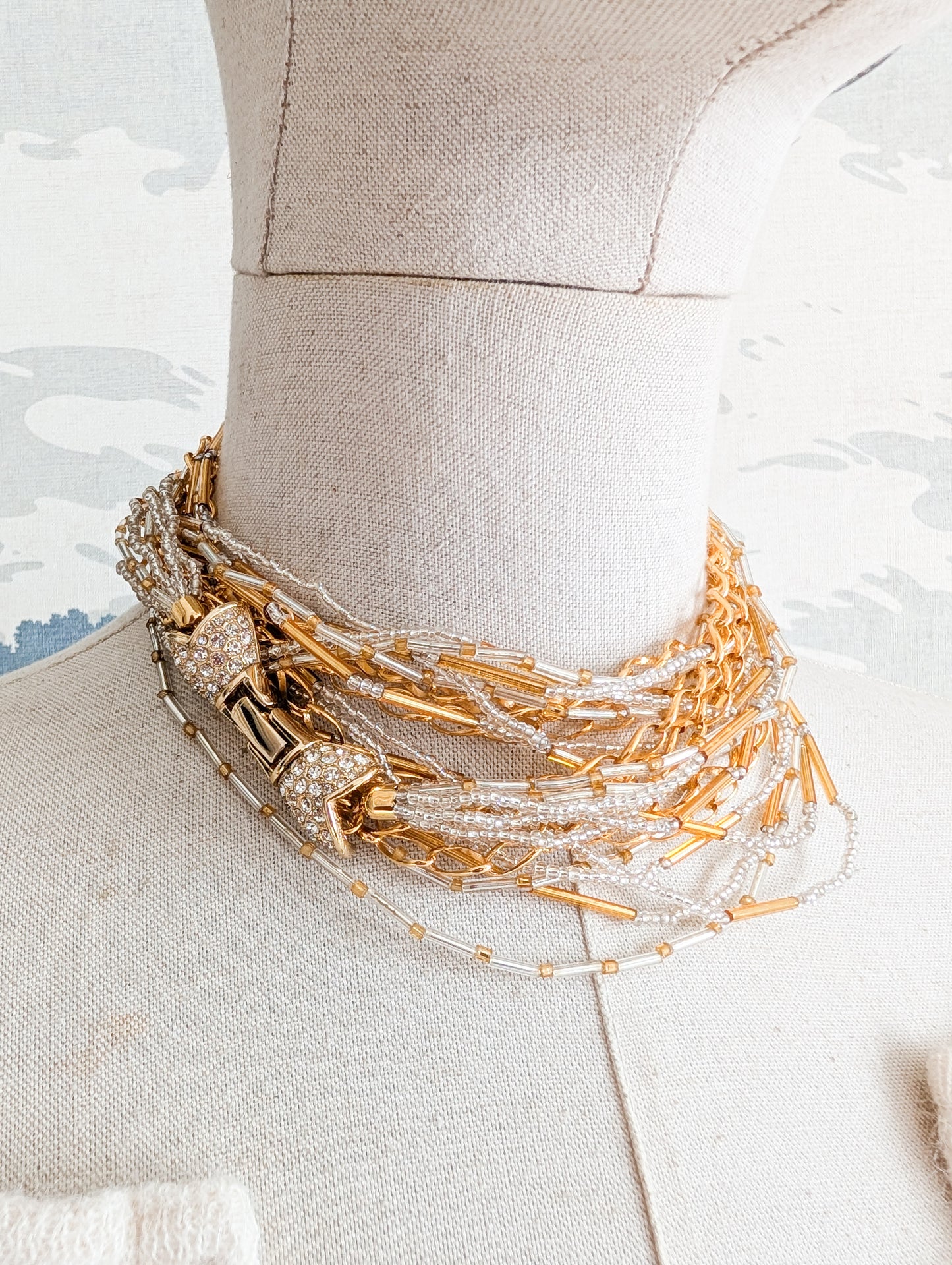 Très long sautoir 70's