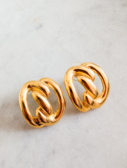 Boucles oreilles percées