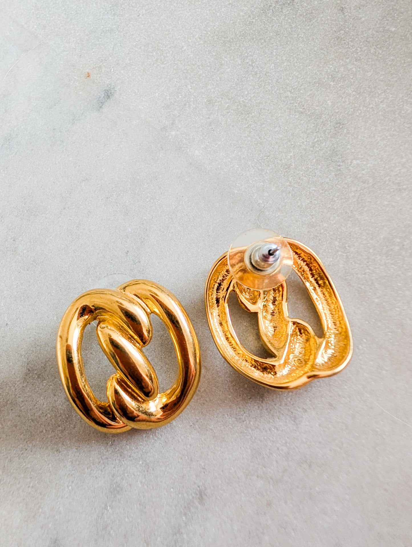 Boucles oreilles percées