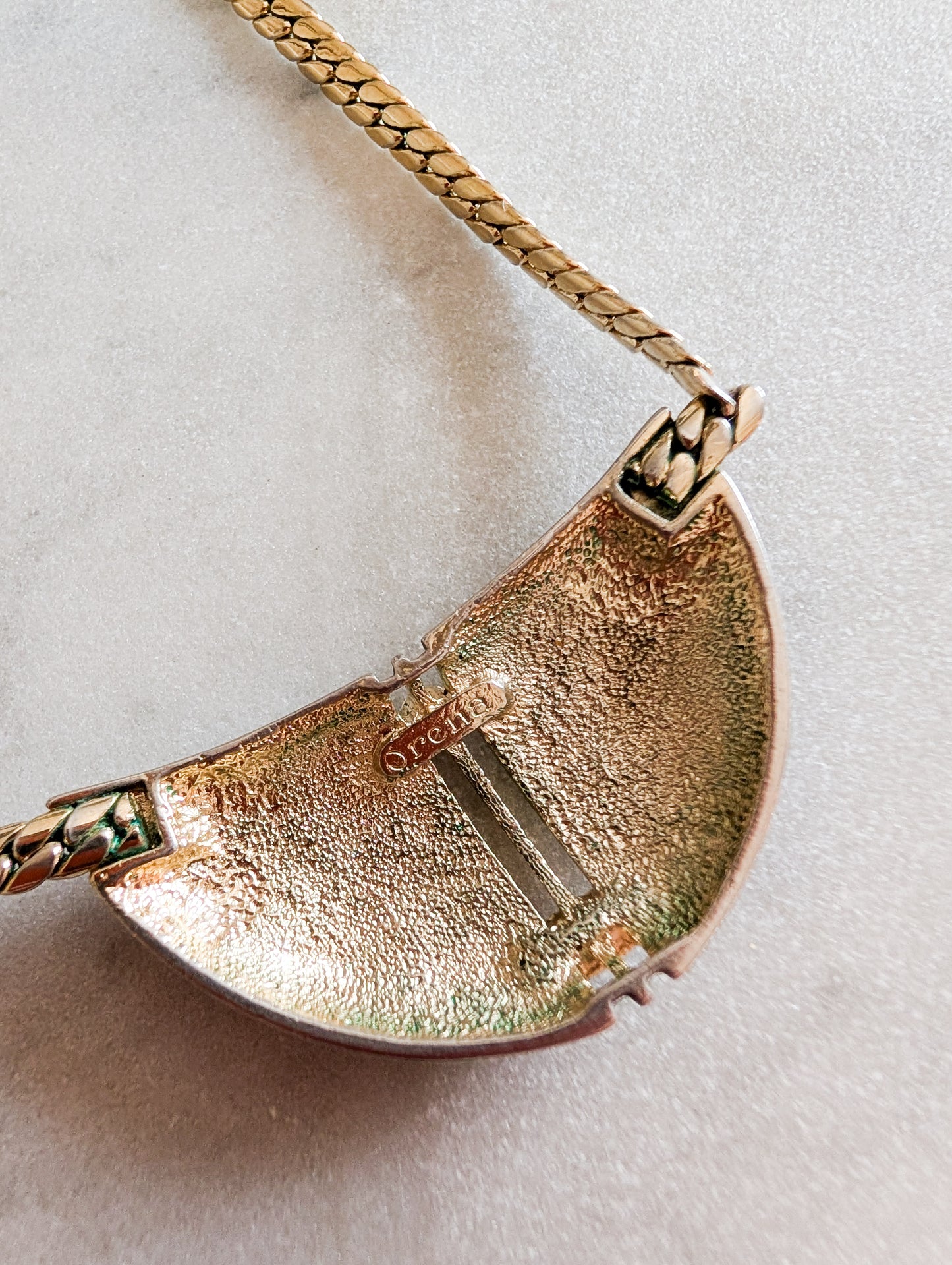 Collier Orena